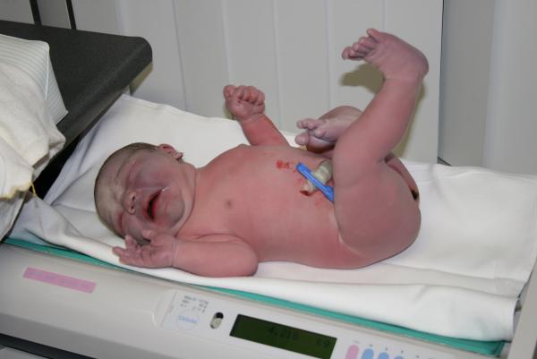 Alana net geboren., geplaatst door mama Lizanne op 2007-11-03