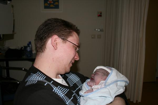 Alana net geboren., geplaatst door mama Lizanne op 2007-11-03