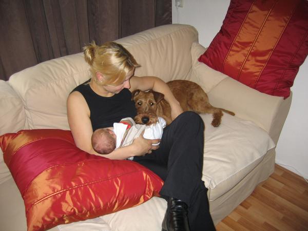 Merijn en Floyd vragen aandacht van Lizanne, geplaatst door papa Boudewijn op 2004-06-08