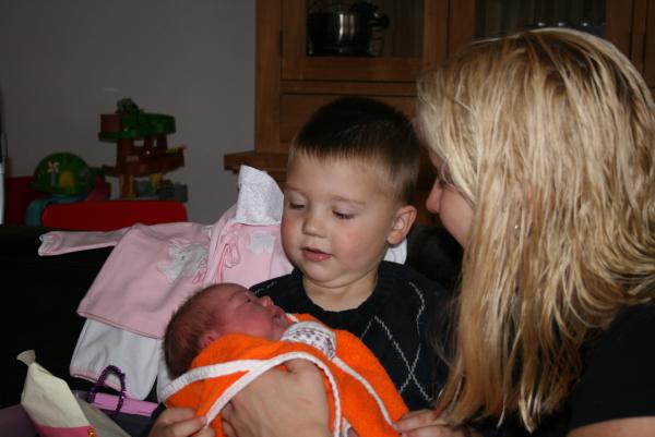 Alana net geboren., geplaatst door mama Lizanne op 2007-11-03
