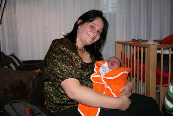 Alana net geboren., geplaatst door mama Lizanne op 2007-11-03