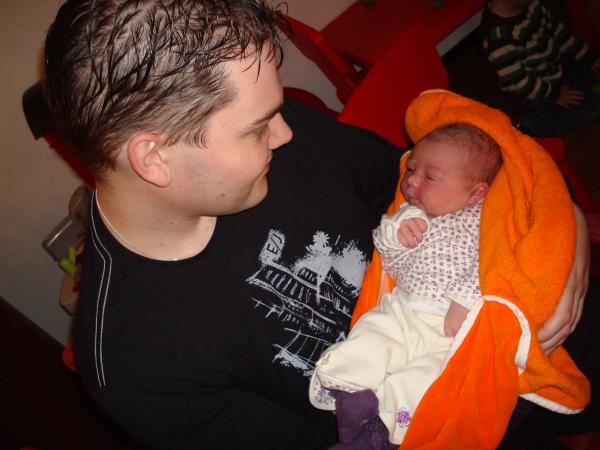 Alana net geboren., geplaatst door mama Lizanne op 2007-11-03