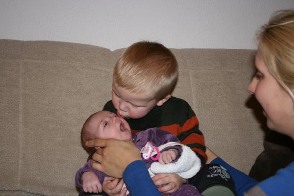 Jesse en Alana., geplaatst door mama Lizanne op 2007-12-02