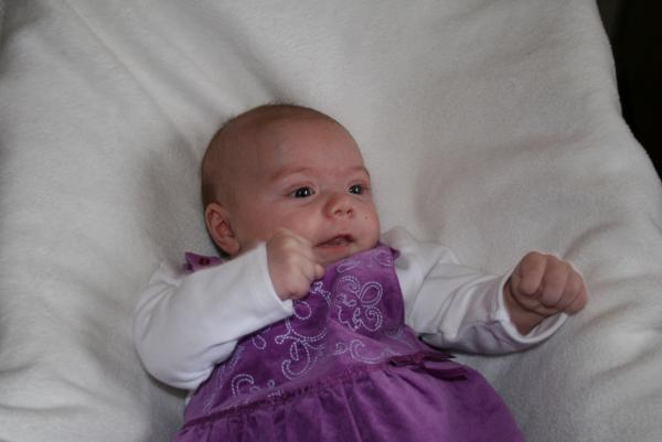 Alana op 1e kerstdag!, geplaatst door mama Lizanne op 2007-12-26