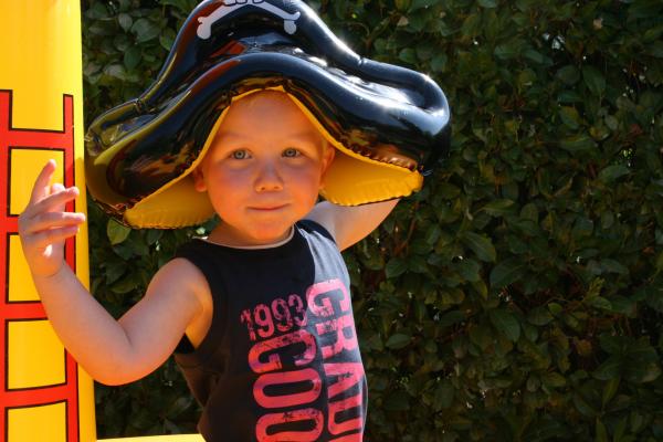 Jesse als piraat., geplaatst door mama Lizanne op 2008-07-11