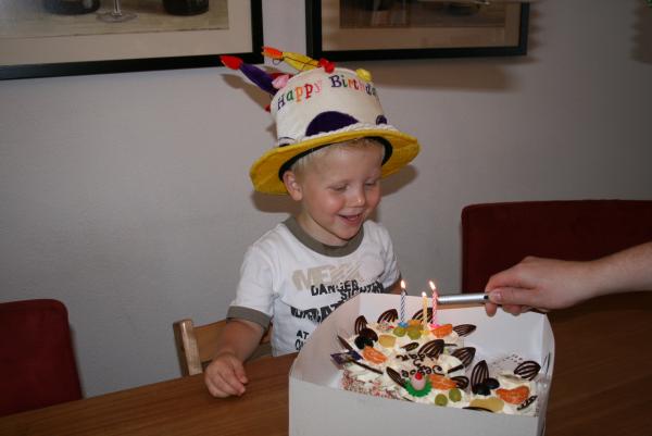 Jesse 3 jaar!, geplaatst door mama Lizanne op 2008-08-26