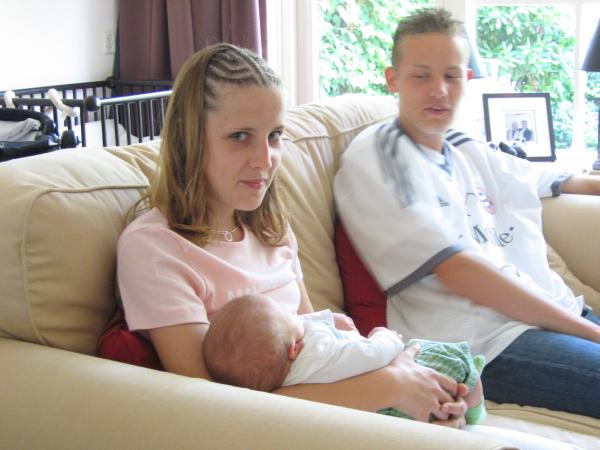 Merijn bij achternicht Stefanie, geplaatst door papa Boudewijn op 2004-06-29