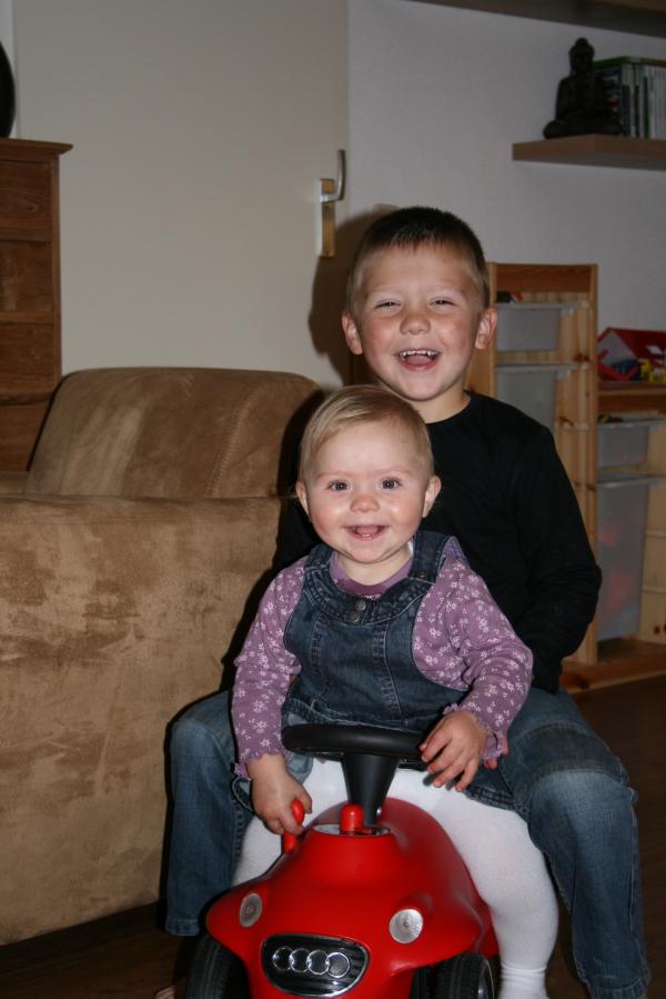 Merijn en Alana, geplaatst door mama Lizanne op 2008-11-10