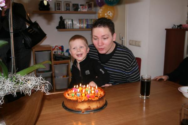 Papa jarig!, geplaatst door mama Lizanne op 2009-02-28