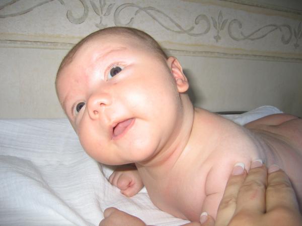 Merijn net uit bad - 2, geplaatst door papa Boudewijn op 2004-07-27