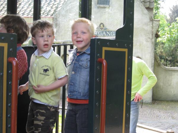 In de efteling!, geplaatst door mama Lizanne op 2009-05-19