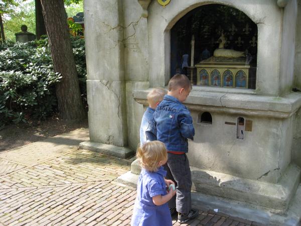 In de efteling!, geplaatst door mama Lizanne op 2009-05-19