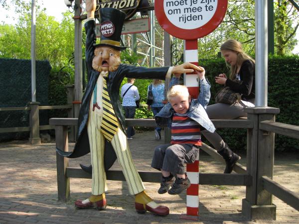 In de efteling!, geplaatst door mama Lizanne op 2009-05-25