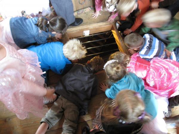 Merijn op kasteel Amersooyen, geplaatst door mama Lizanne op 2009-06-11