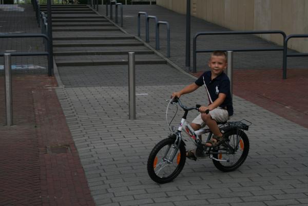 Jesse 4 jaar!, geplaatst door mama Lizanne op 2009-10-19