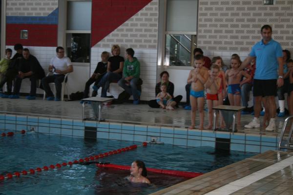 Merijn afzwemmen voor diploma A, geplaatst door mama Lizanne op 2009-12-23