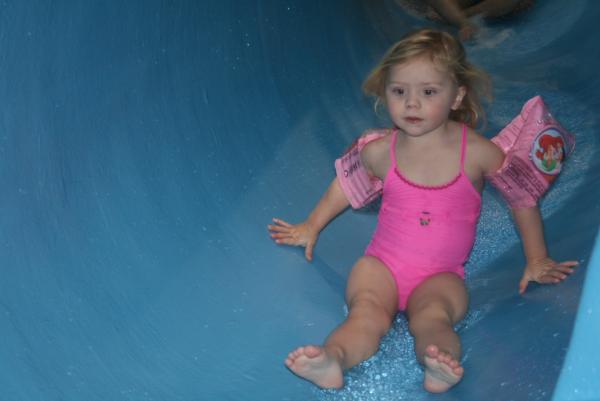Zwemmen in centerparcs, geplaatst door mama Lizanne op 2009-12-23