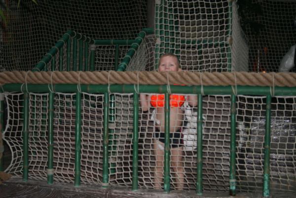 Zwemmen in centerparcs, geplaatst door mama Lizanne op 2009-12-23