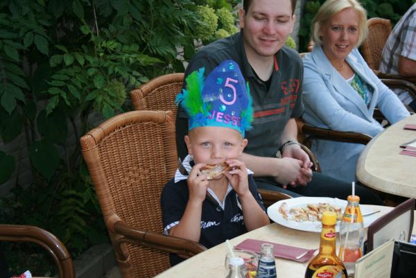 Jesse 5 jaar!, geplaatst door mama Lizanne op 2011-01-09