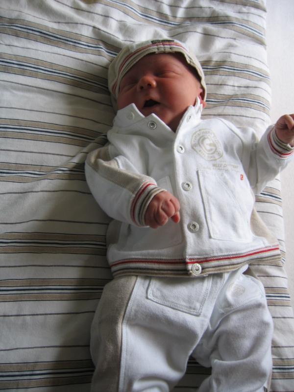 Jesse, geplaatst door mama Lizanne op 2005-08-16