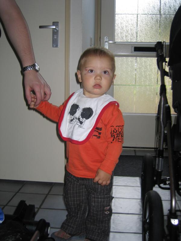 Ook Merijn gaat voor het eerst mee naar de Dierentuin., geplaatst door mama Lizanne op 2005-10-17