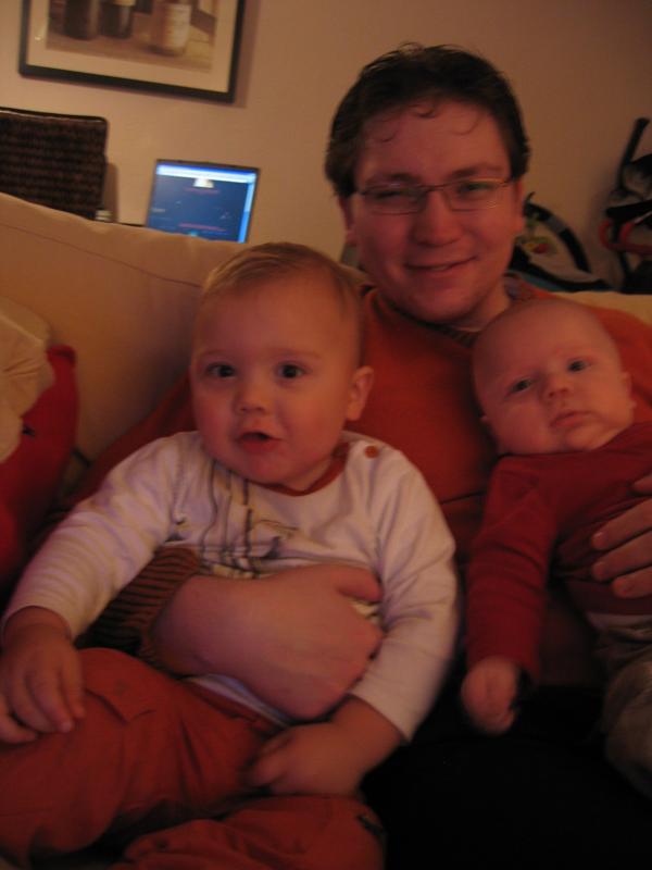 Papa, Merijn en Jesse., geplaatst door mama Lizanne op 2005-11-15