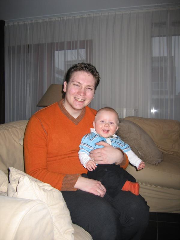 Papa 27 jaar samen met Jesse., geplaatst door mama Lizanne op 2006-02-25