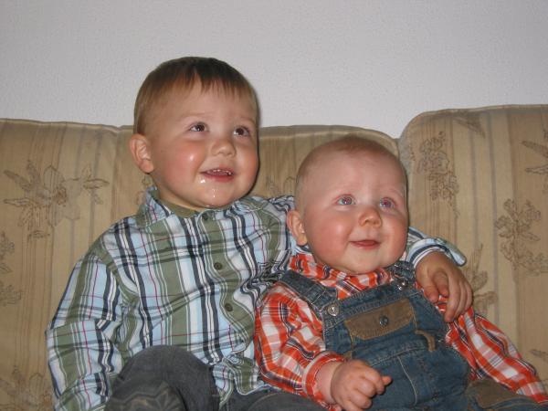 Merijn en Jesse., geplaatst door mama Lizanne op 2006-05-17