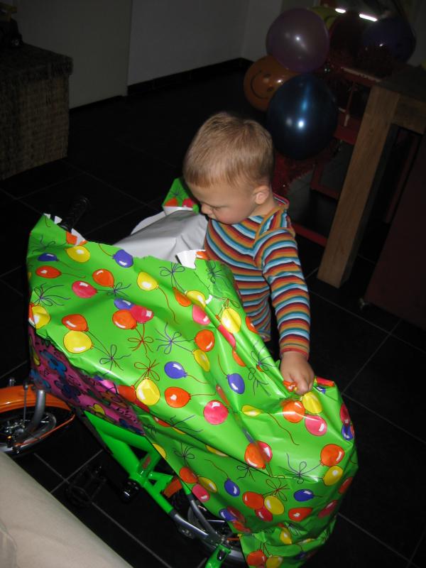 Merijn zijn 2e verjaardag!, geplaatst door mama Lizanne op 2006-05-29