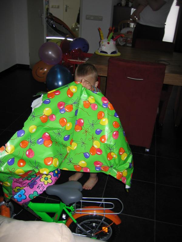 Merijn zijn 2e verjaardag!, geplaatst door mama Lizanne op 2006-05-29