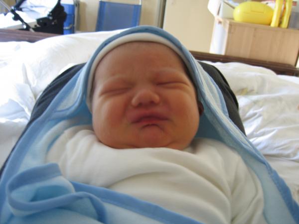 Merijn slapend 6, geplaatst door papa Boudewijn op 2004-06-08