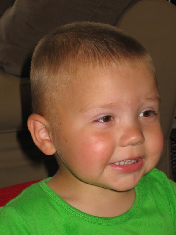 Merijn is naar de kapper geweest., geplaatst door mama Lizanne op 2006-06-22