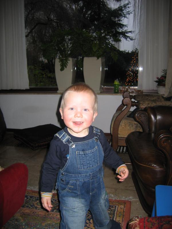 Jesse aan het danssen., geplaatst door mama Lizanne op 2007-01-14