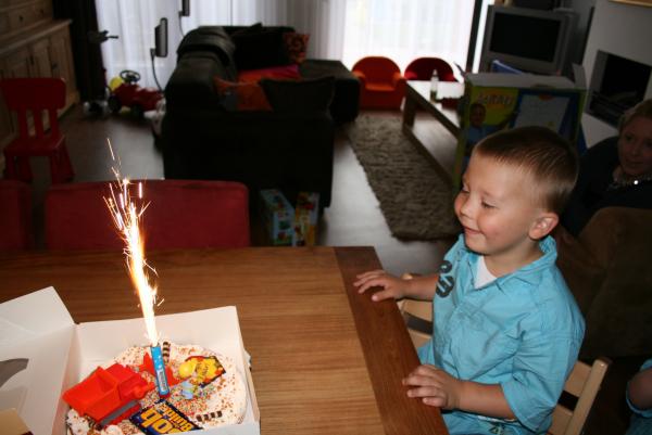 Merijn 3 jaar., geplaatst door mama Lizanne op 2007-05-29