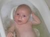Jesse lekker in het badje., geplaatst door mama Lizanne op 2005-09-27