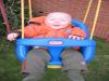 Jesse aan het schommelen., geplaatst door mama Lizanne op 2006-02-25