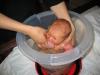 Merijn in de tummytub, geplaatst door papa Boudewijn op 2004-06-08