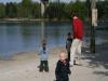 Merijn, Jesse, Thijme en Bernard aan het strandje op Center Parcs., geplaatst door mama Lizanne op 2007-05-25